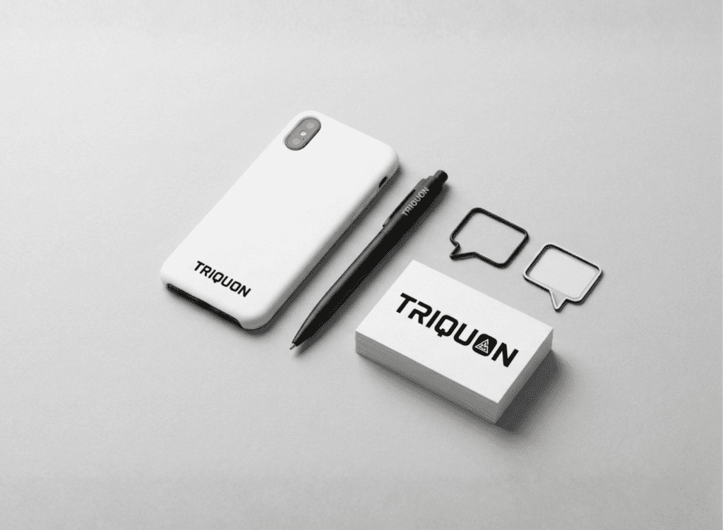 Triquon Contact Banner